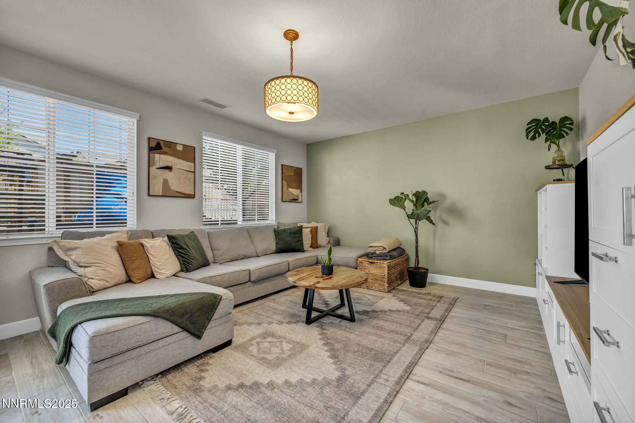 2028 Whitecliff Drive Reno, NV 89521 - Photo 22 of 48 22-web-or-mls-2028-whitecliff-dr