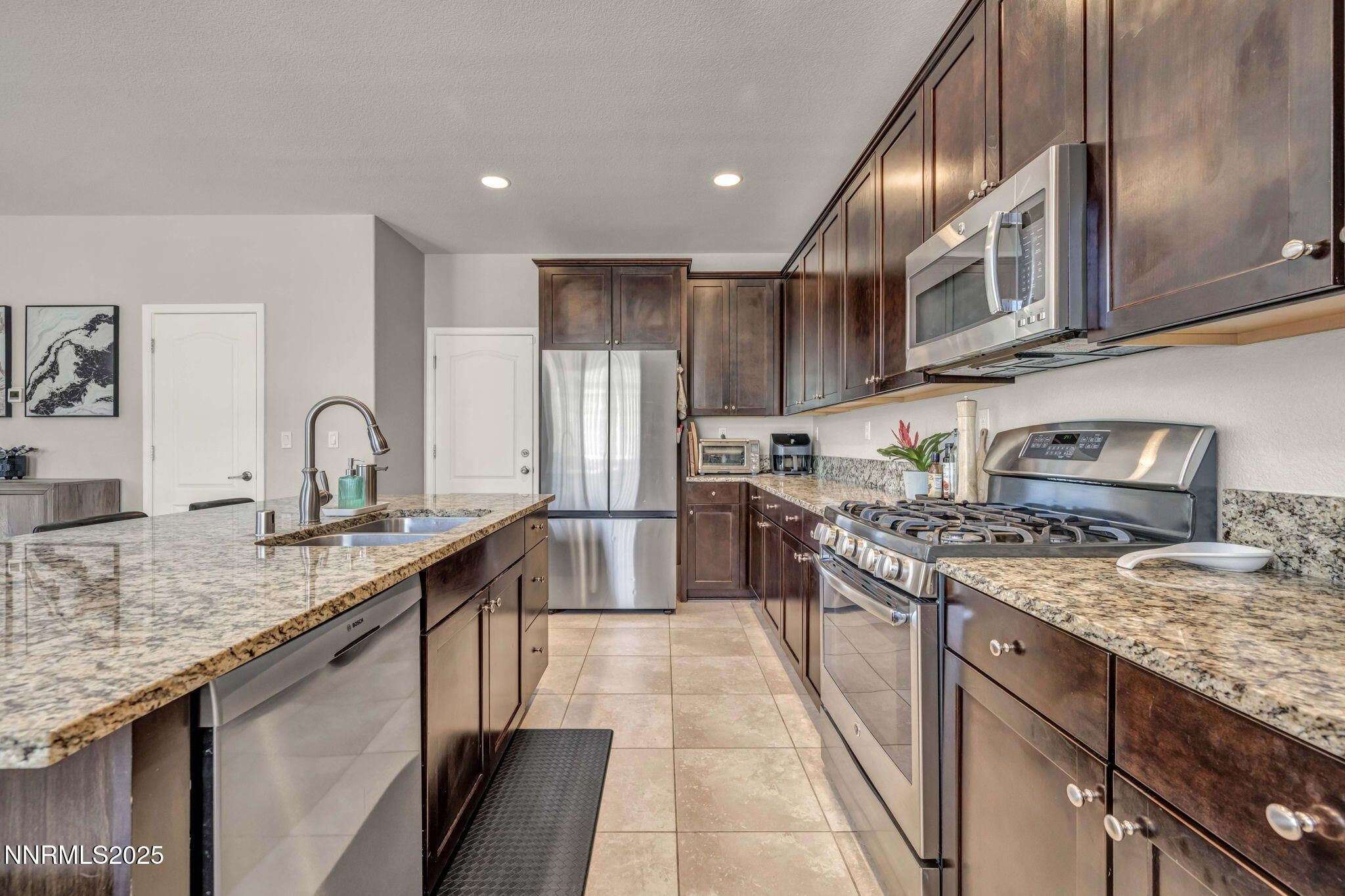 2028 Whitecliff Drive Reno, NV 89521 - Photo 31 of 48 31-web-or-mls-2028-whitecliff-dr