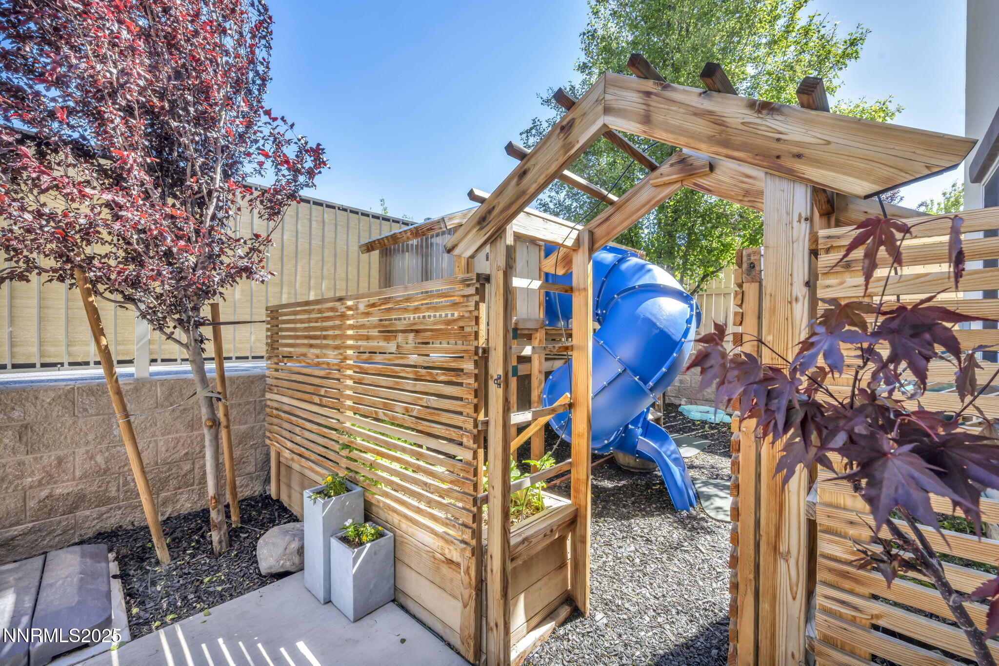 7-web-or-mls-2028-whitecliff-dr