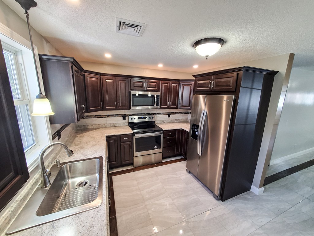 67 B Richmond Road, Unit B Freetown, MA 02702 - Photo 19 of 34 Gallery Image 19