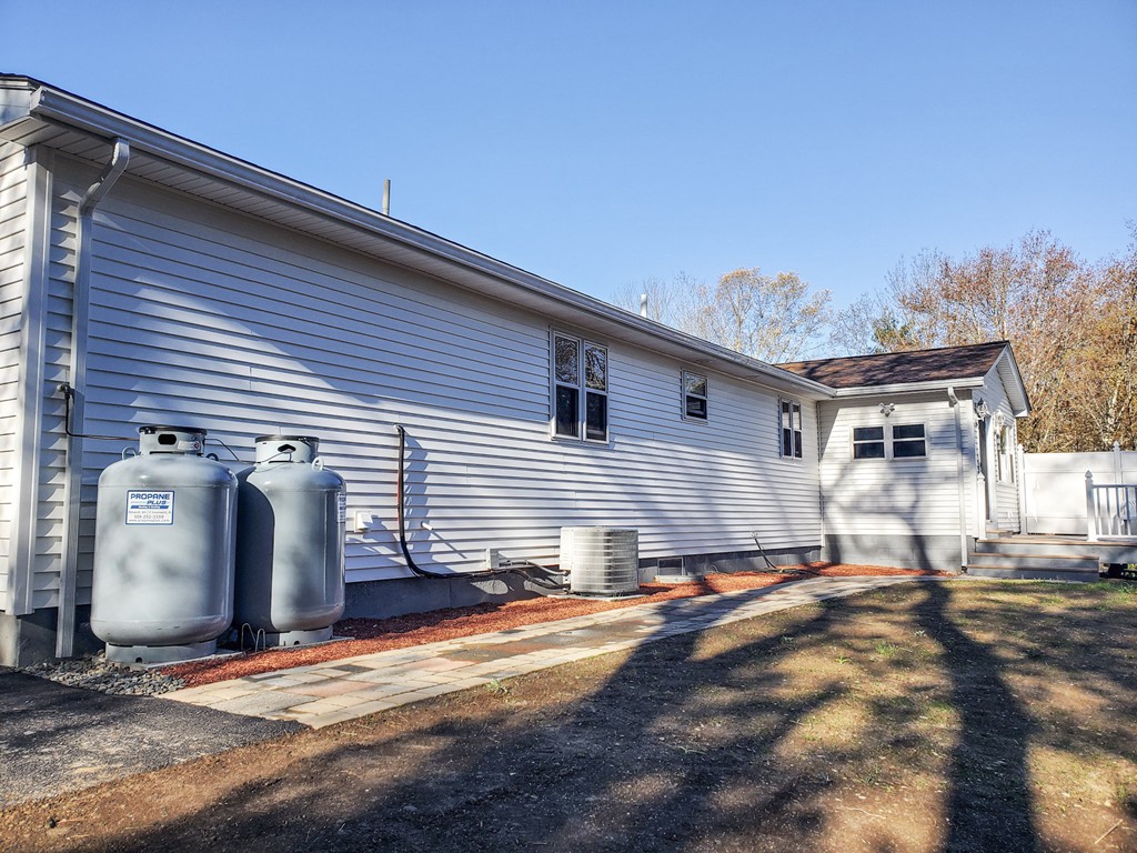 67 B Richmond Road, Unit B Freetown, MA 02702 - Photo 10 of 34 Gallery Image 10
