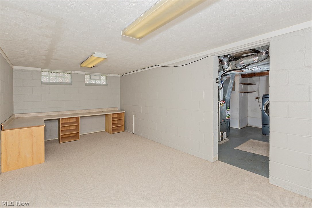 4024 Charlton Road Cleveland, OH 44121 - Photo 31 of 35