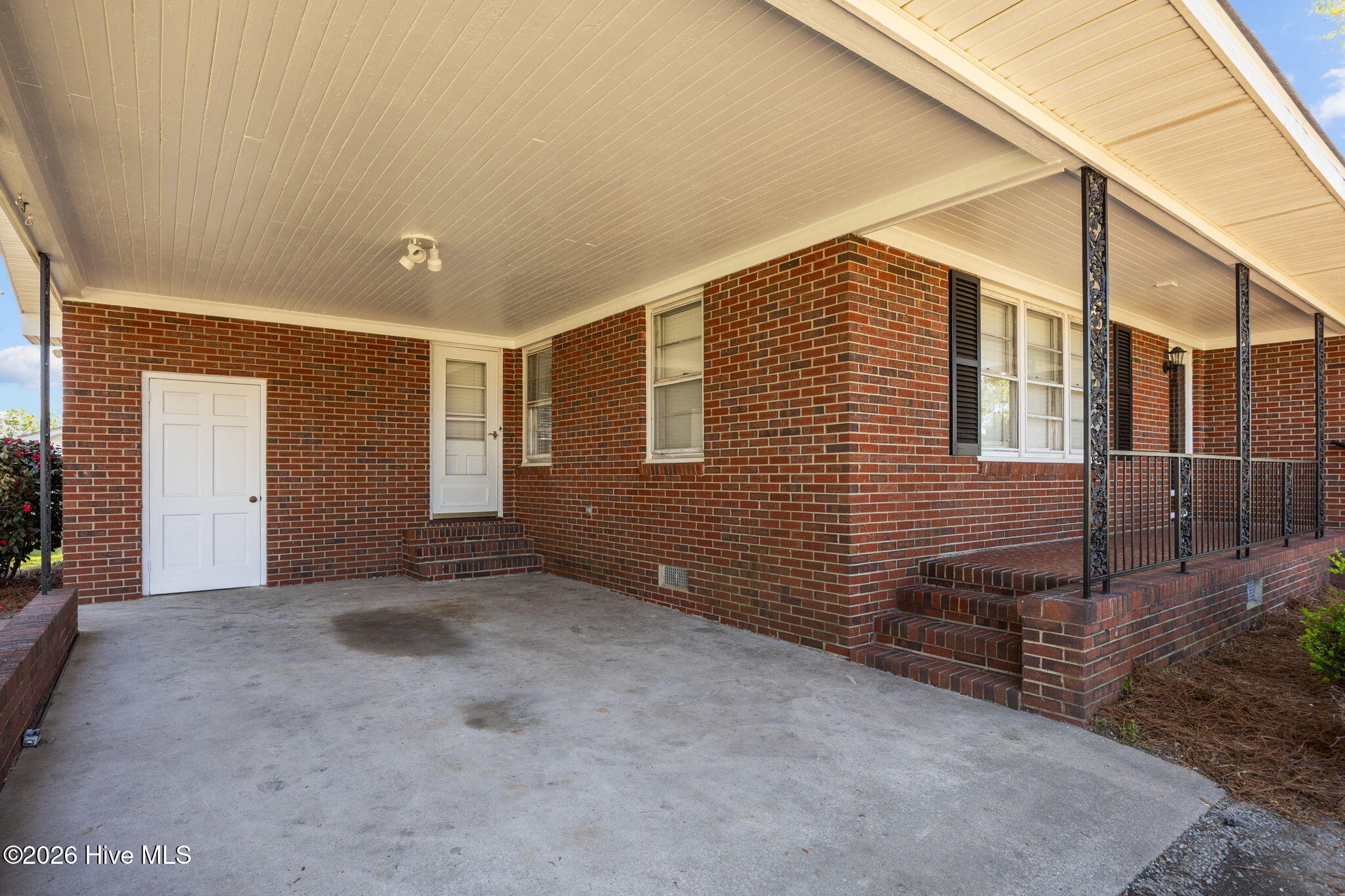 113 Vandiford-Thomas Road Snow Hill, NC 28580 - Photo 5 of 52 47-web-or-mls-IMG_0095