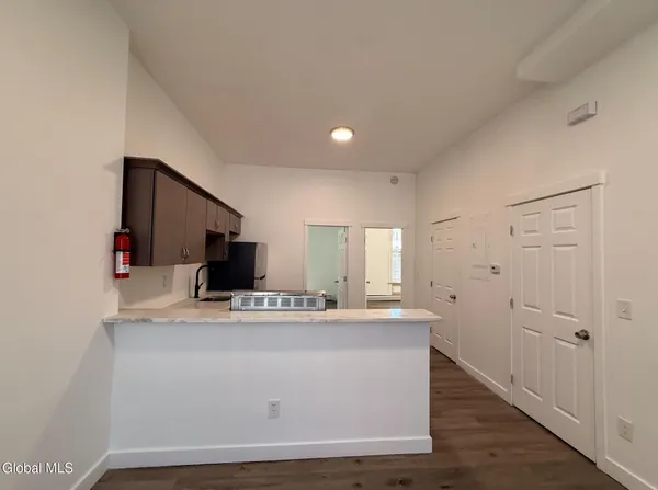 $1,700 | 336 Clinton Avenue, Unit 1, Albany, NY 12206