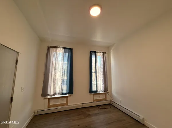 $1,700 | 336 Clinton Avenue, Unit 1, Albany, NY 12206