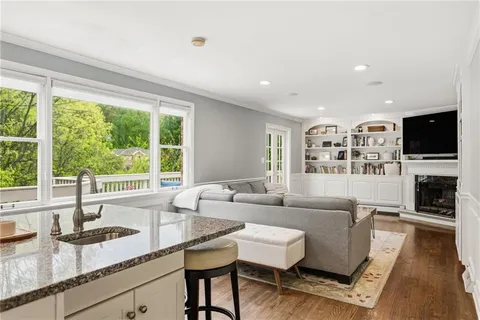 $850,000 | 711 Woodland Drive, Pittsburgh, PA 15238