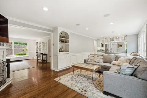 $850,000 | 711 Woodland Drive, Pittsburgh, PA 15238