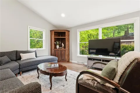 $850,000 | 711 Woodland Drive, Pittsburgh, PA 15238