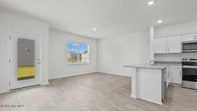 $1,800 | 3500 Sunstone Way, Unit 2, Winterville, NC 28590