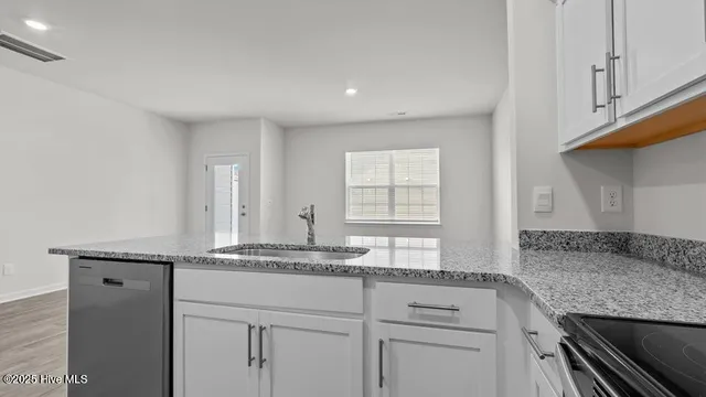 $1,800 | 3500 Sunstone Way, Unit 2, Winterville, NC 28590