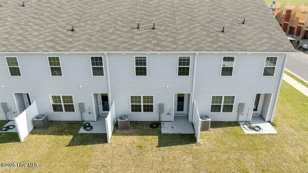 $1,800 | 3500 Sunstone Way, Unit 2, Winterville, NC 28590