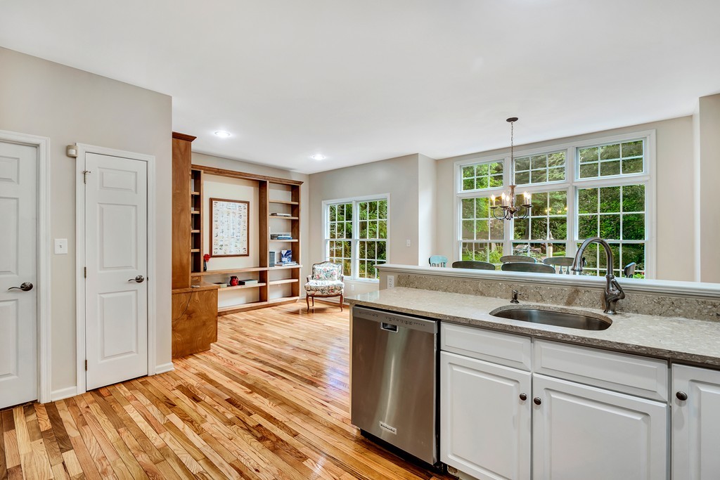 8 Emery Road, Unit 8 Bedford, MA 01730 - Photo 8 of 30 Gallery Image 8