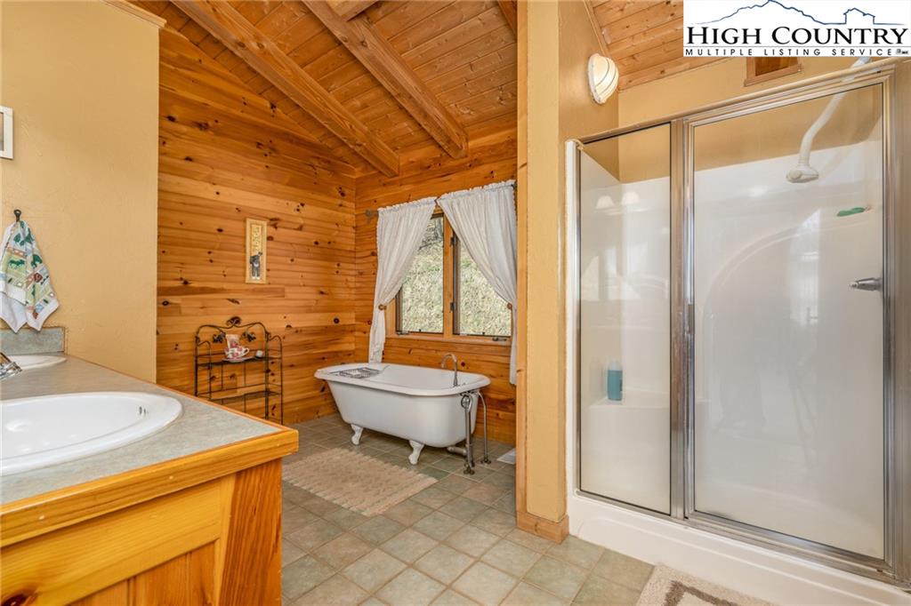 2139 Georges Gap Road Vilas, NC 28692 - Photo 11 of 41 Gallery Image 11