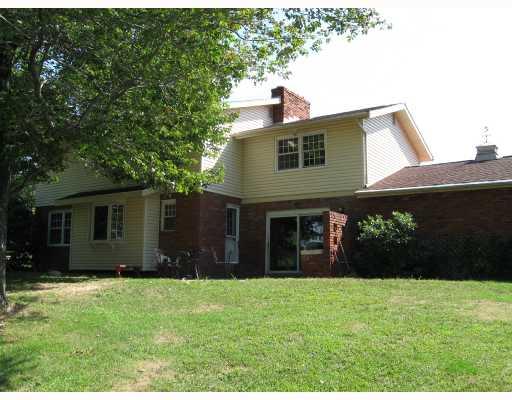 199 Logan Road Gibsonia, PA 15044 - Photo 5 of 13 Exterior Back.