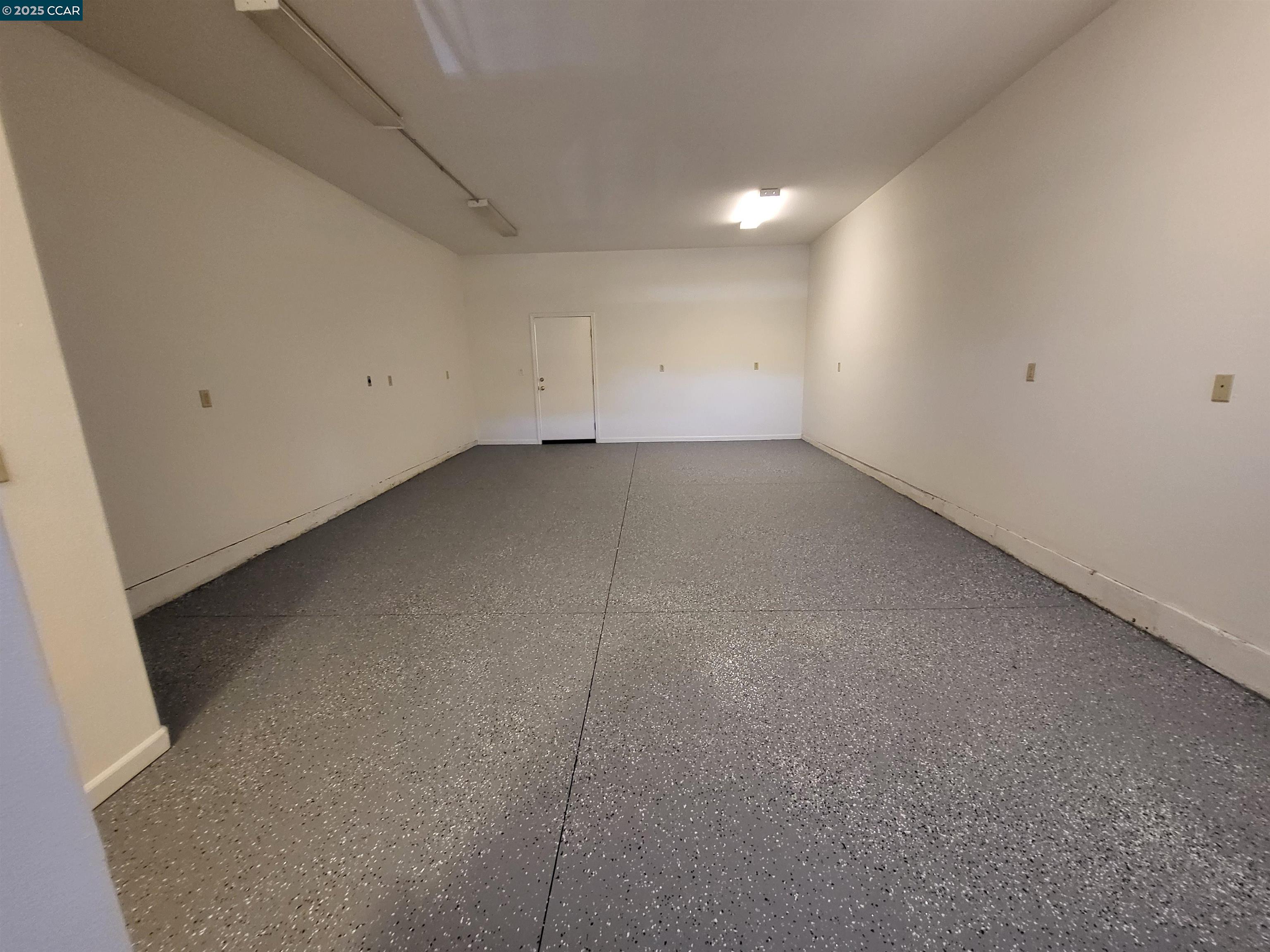 526 Harbour Way Richmond, CA 94801 - Photo 14 of 15 a view of room and window