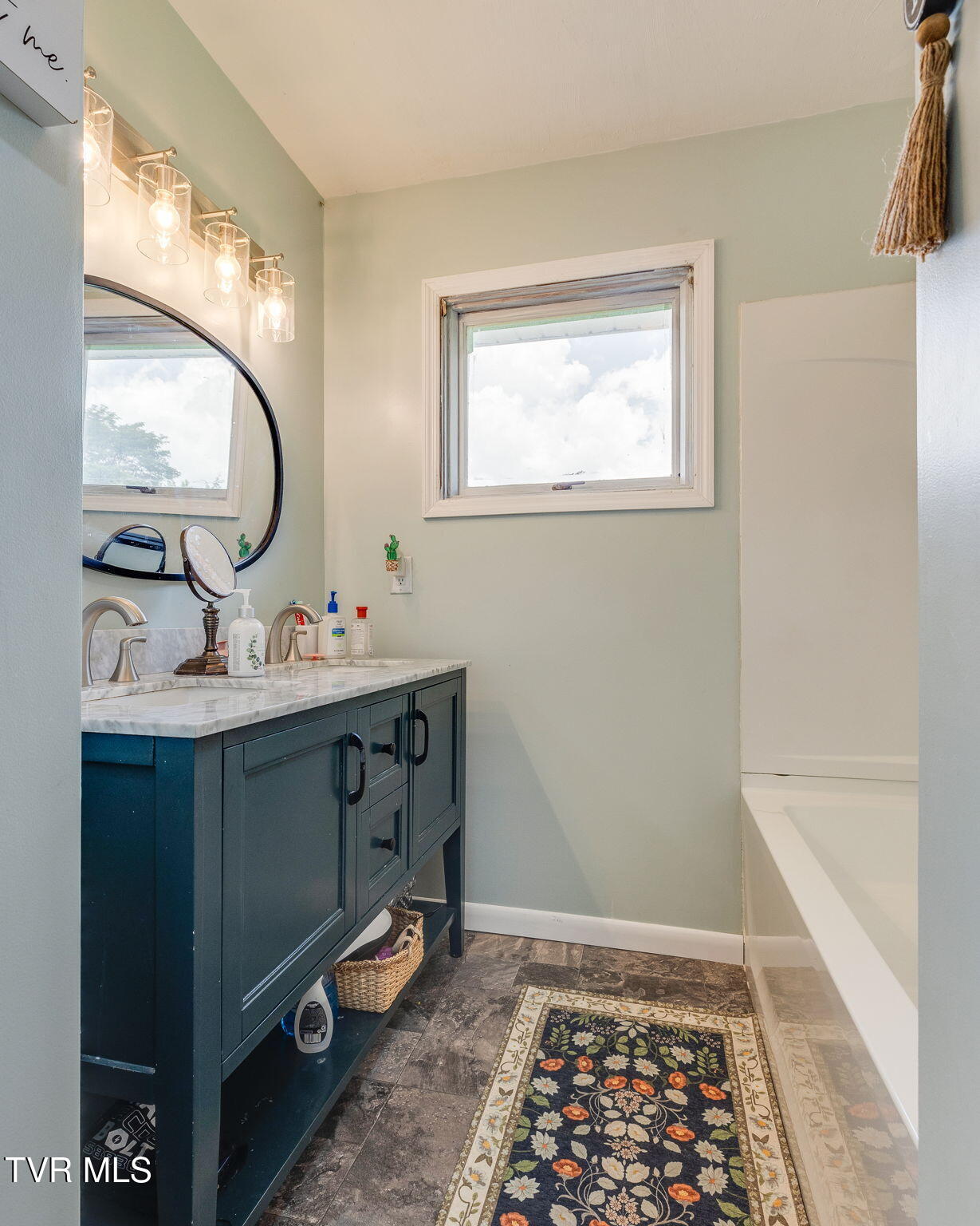 1703 Rock Springs Road Kingsport, TN 37664 - Photo 32 of 57 2nd Bathroom
