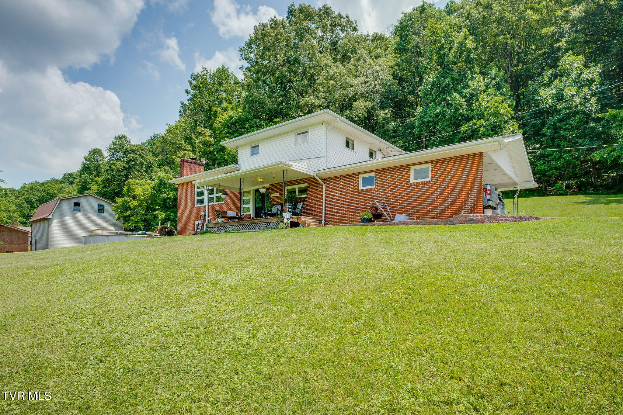1703 Rock Springs Road Kingsport, TN 37664 - Photo 8 of 57 Front Exterior