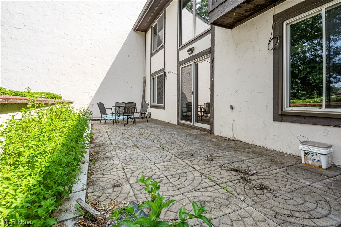 3428 South Smith Road Fairlawn, OH 44333 - Photo 28 of 30 View of patio / terrace