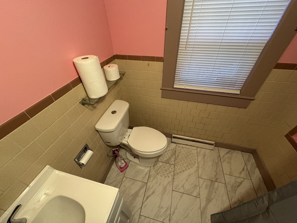 98 Medway Street Norfolk, MA 02056 - Photo 9 of 25