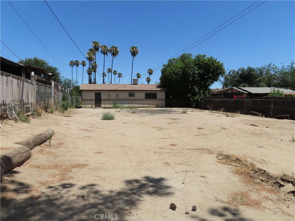 925 Navajo Road Perris, CA 92570 - Photo 12 of 14
