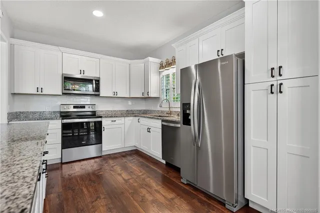 $199,900 | 13232 Northwest Harbour Ridge Boulevard, Unit 8B, Palm City, FL 34990