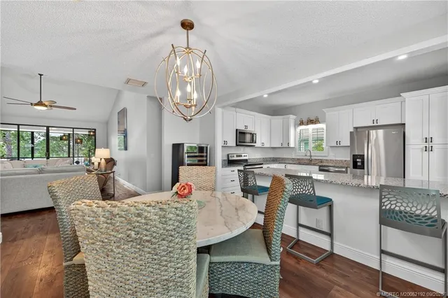 $199,900 | 13232 Northwest Harbour Ridge Boulevard, Unit 8B, Palm City, FL 34990