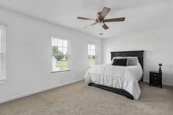$379,900 | 1813 South 5th Street, Eldridge, IA 52748