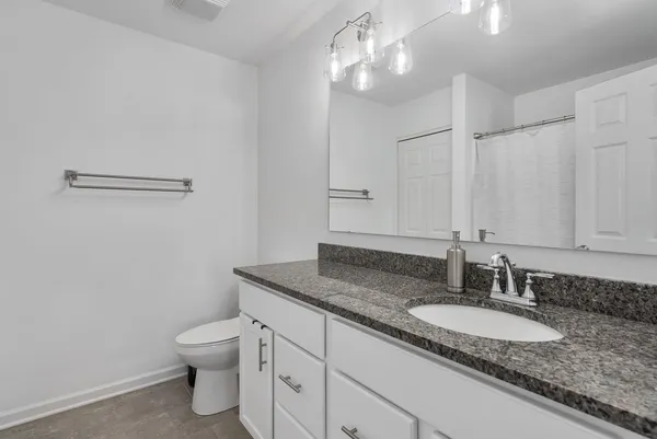 $379,900 | 1813 South 5th Street, Eldridge, IA 52748