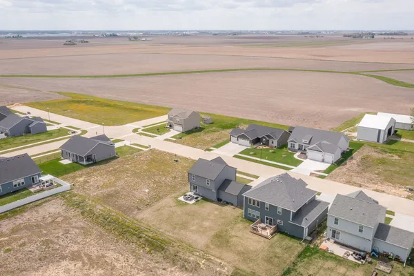 $379,900 | 1813 South 5th Street, Eldridge, IA 52748