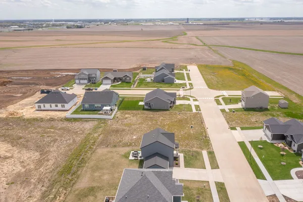 $379,900 | 1813 South 5th Street, Eldridge, IA 52748
