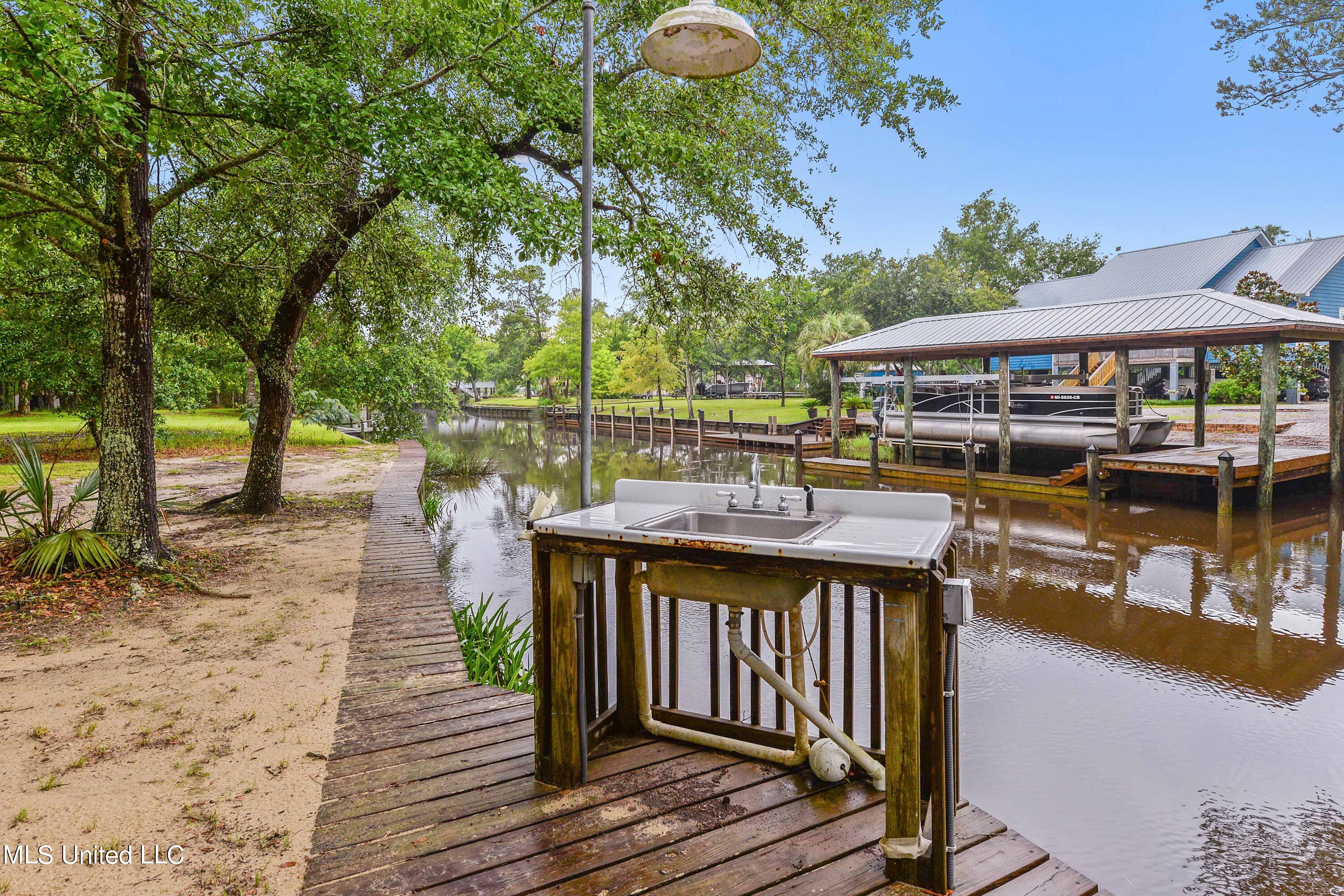 10077 Cain Road Bay St. Louis, MS 39520 - Photo 32 of 44 033