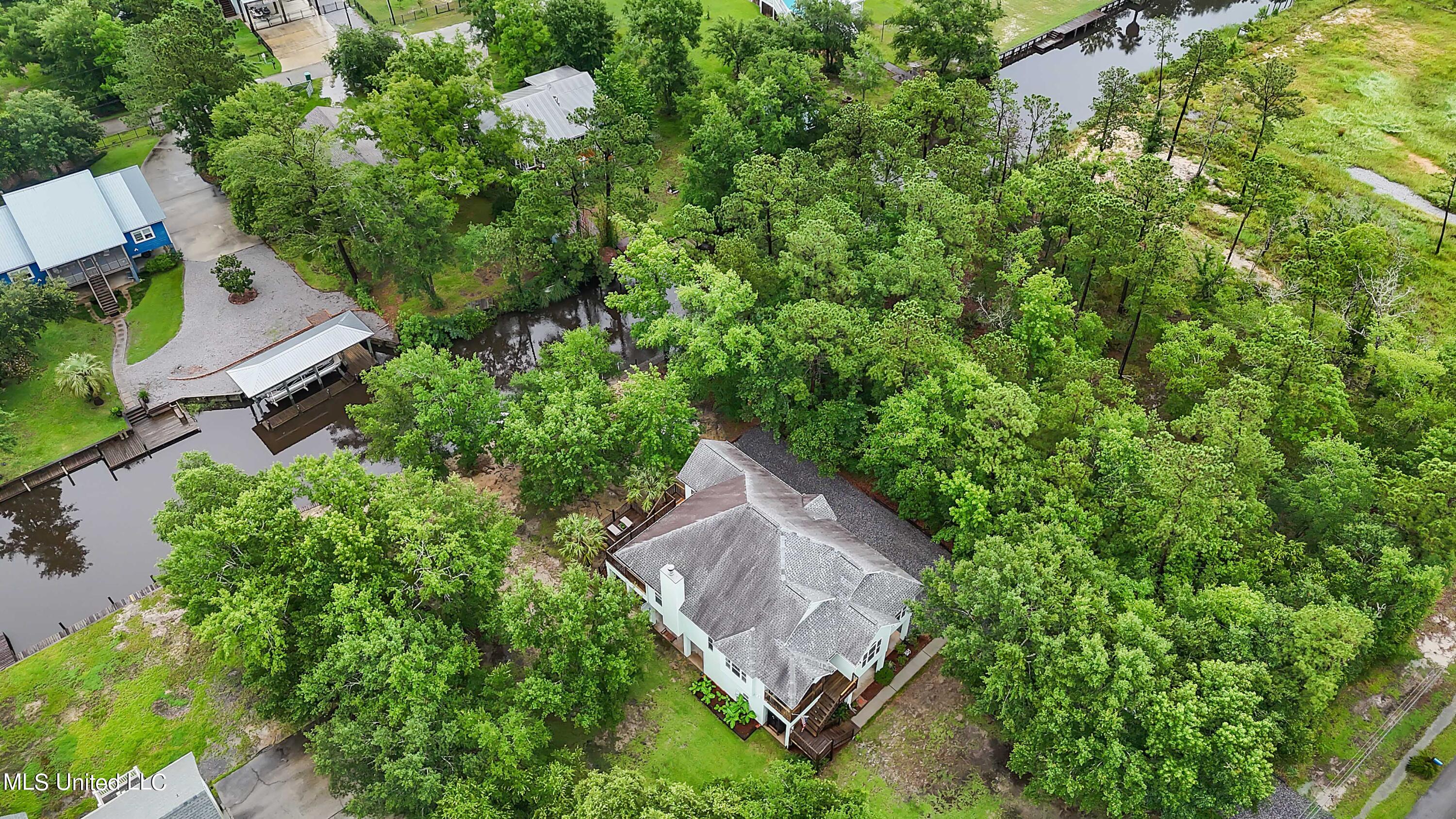 10077 Cain Road Bay St. Louis, MS 39520 - Photo 36 of 44 037