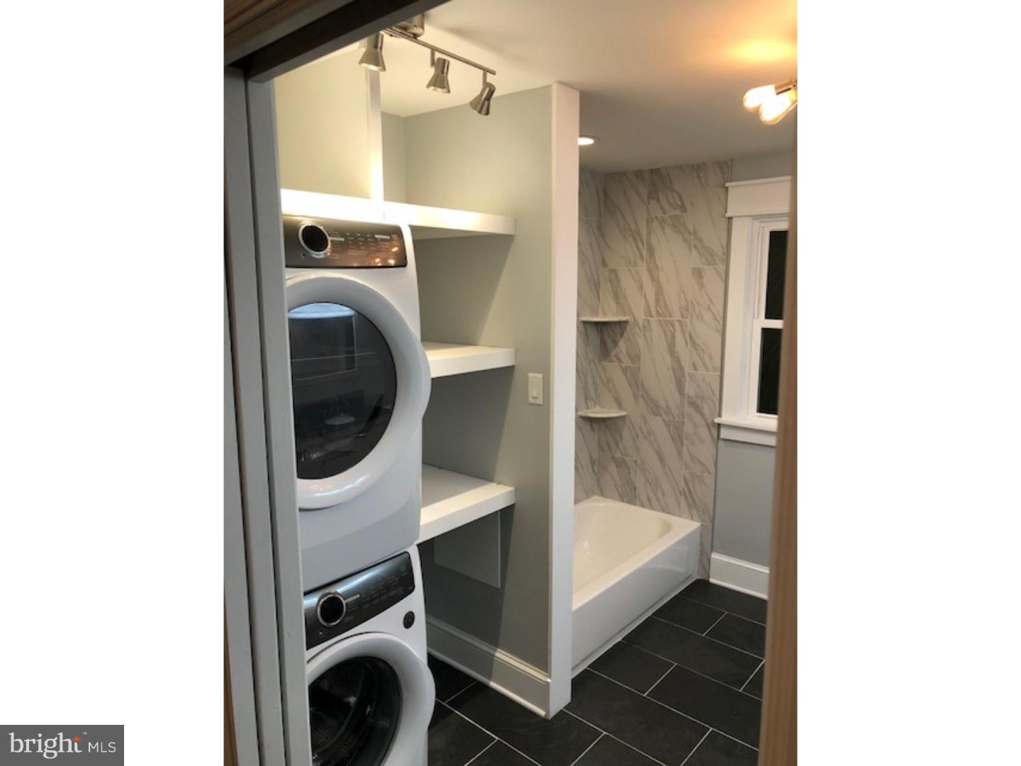 359 Tree Street Philadelphia, PA 19148 - Photo 13 of 24 Bathroom