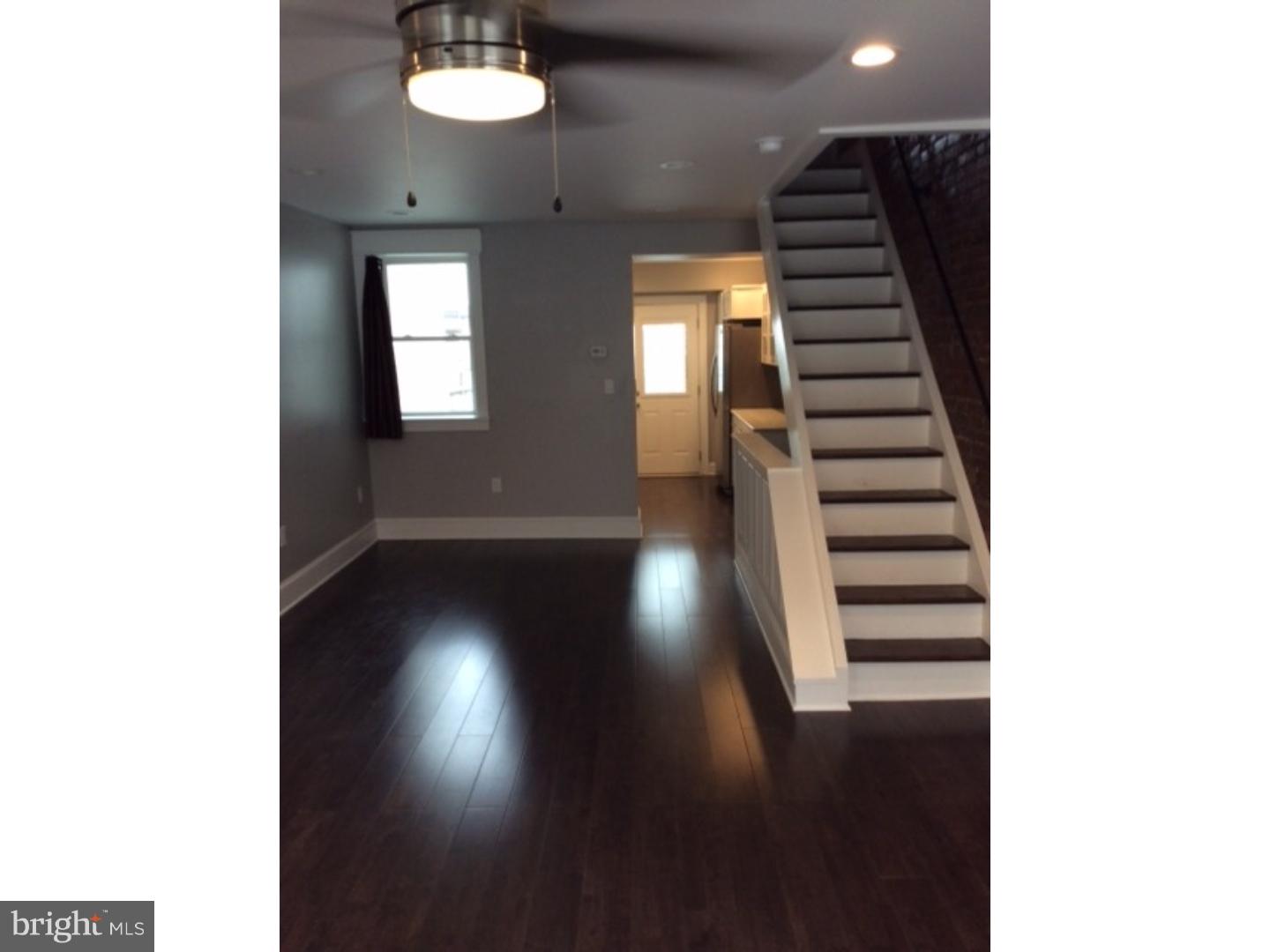 359 Tree Street Philadelphia, PA 19148 - Photo 5 of 24 Living Room