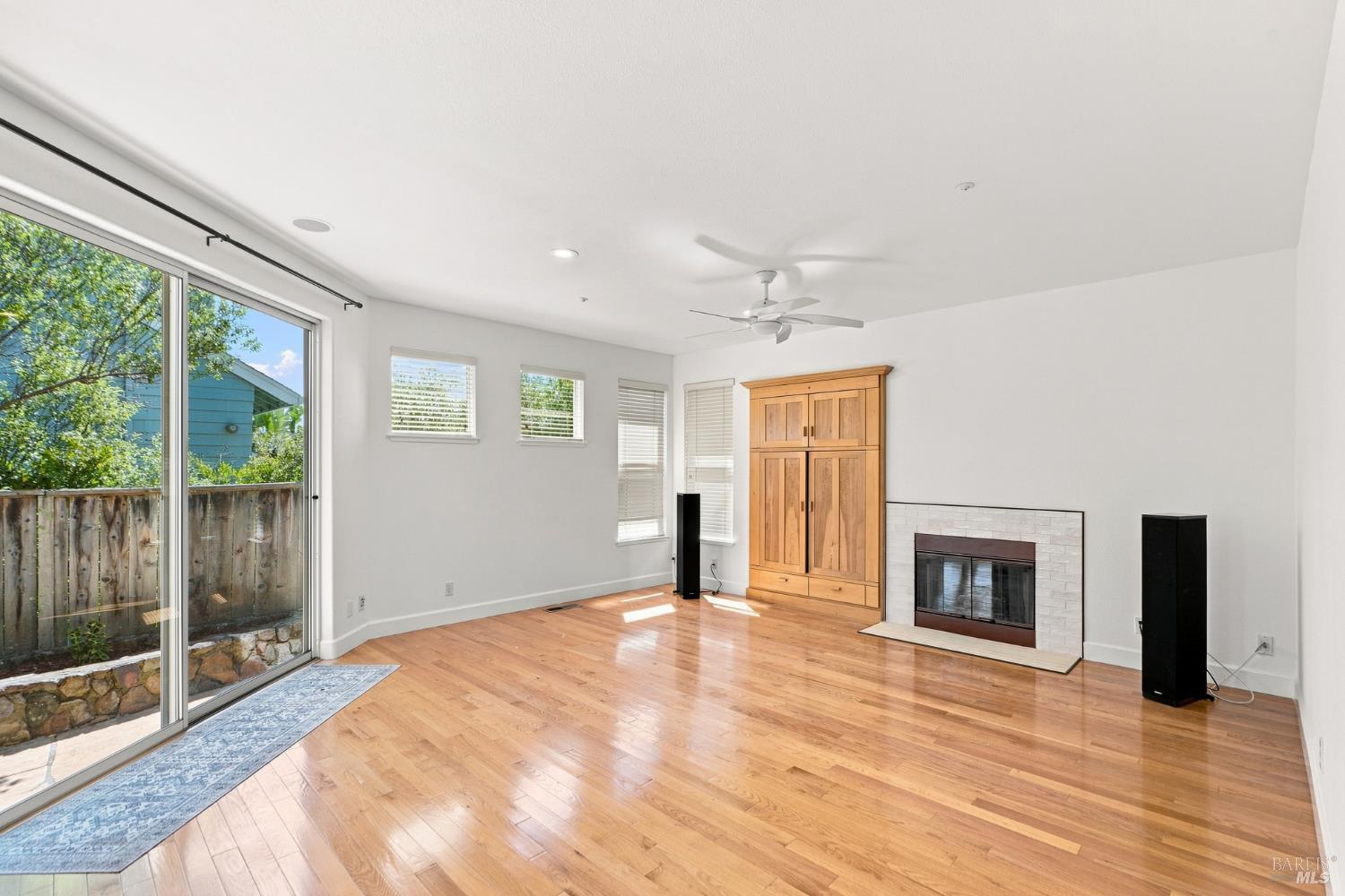 6 Egret View San Rafael, CA 94901 - Photo 11 of 37 Gallery Image 11