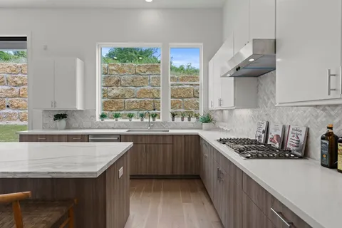 $574,900 | 5517 Toscana Avenue, Austin, TX 78724