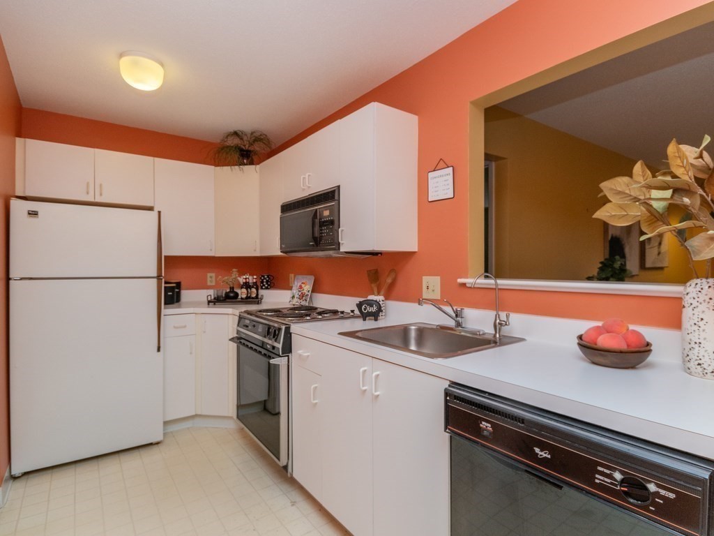 269 Cambridge Road, Unit 304 Woburn, MA 01801 - Photo 15 of 37 Gallery Image 15