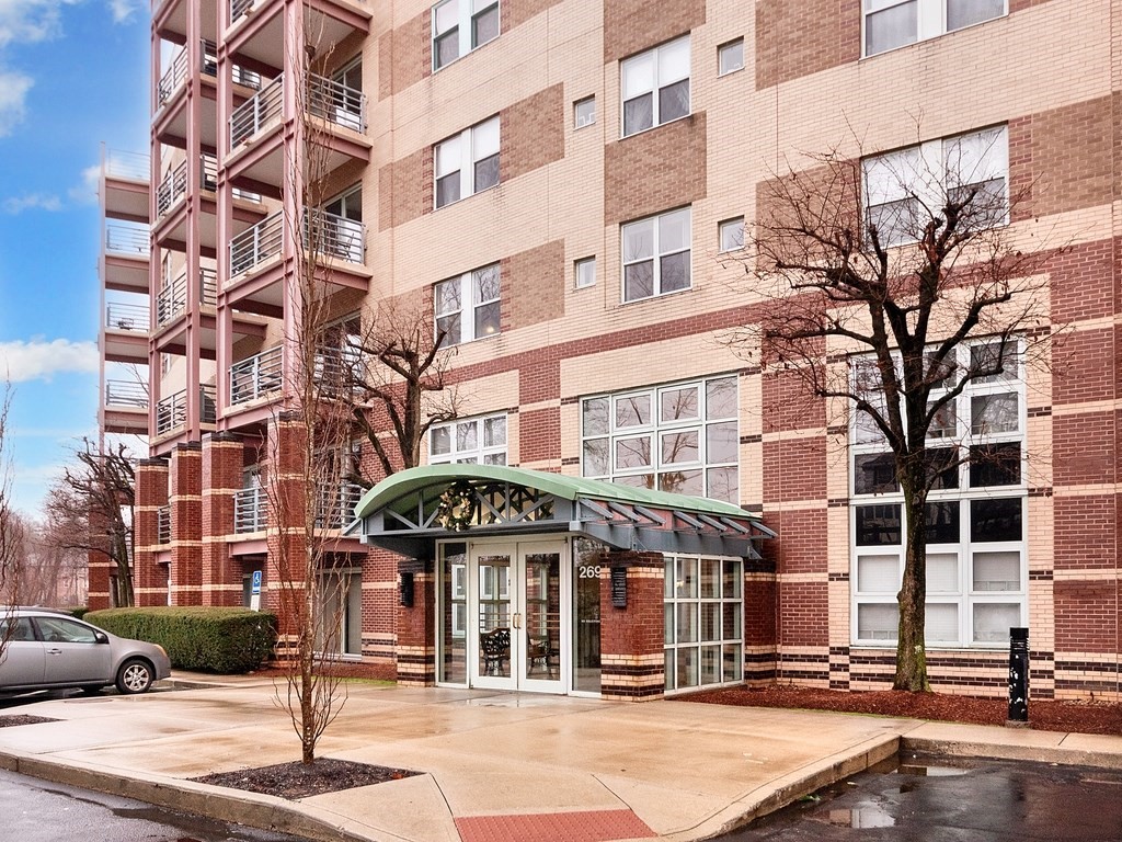 269 Cambridge Road, Unit 304 Woburn, MA 01801 - Photo 3 of 37 Gallery Image 3