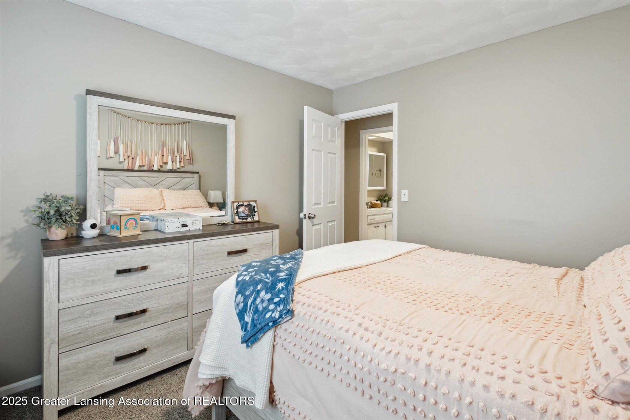 1347 North Creyts Road Lansing, MI 48917 - Photo 23 of 42 24-1347-N-Creyts-Rd-Lansing-MI-48917-Win