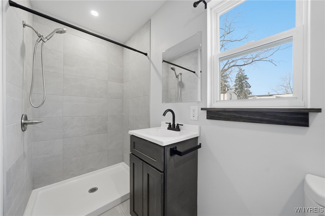 4596 Broadway Cheektowaga, NY 14043 - Photo 14 of 40