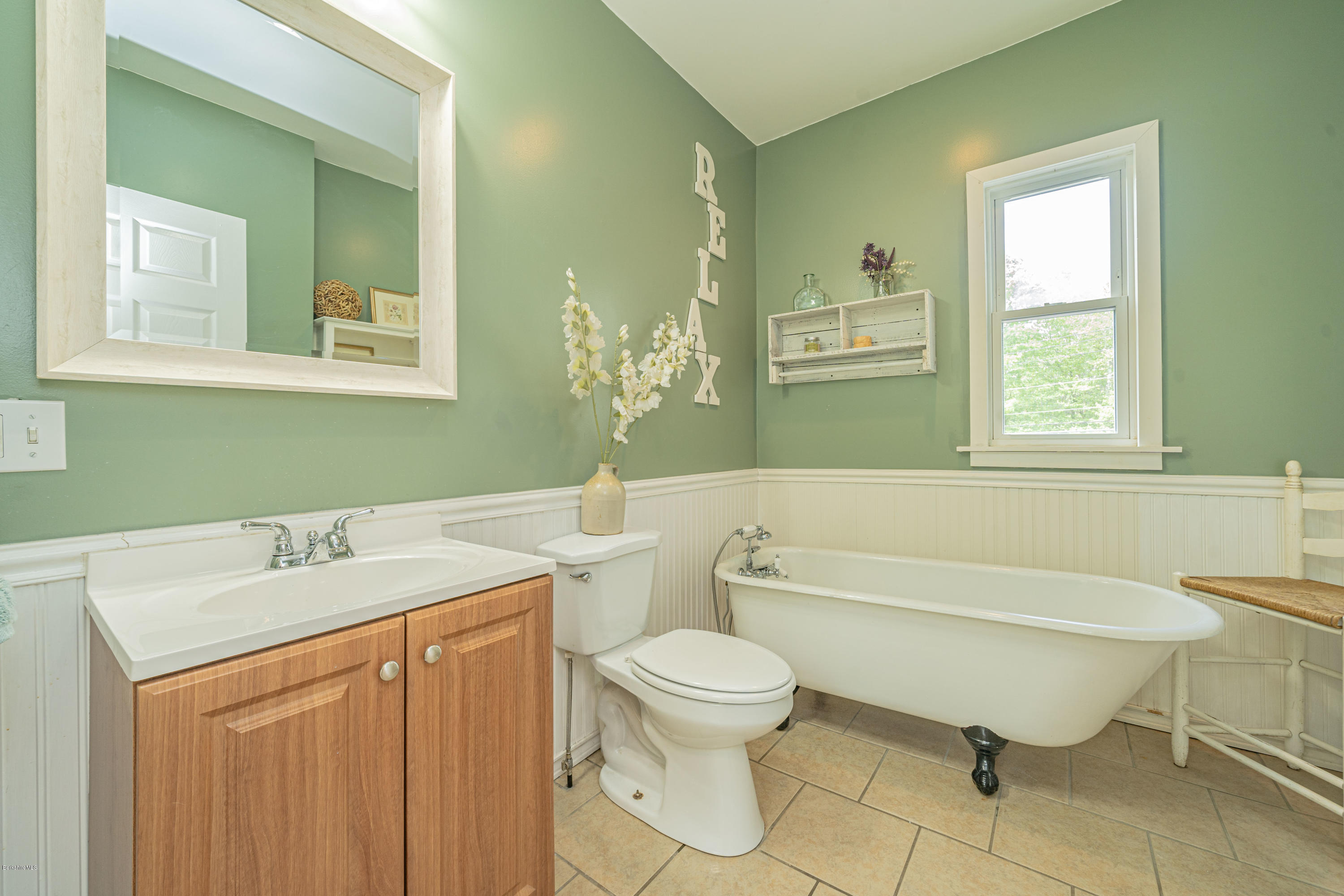22 Wade Inn Road Becket, MA 01223 - Photo 12 of 32 a bathroom with a sink toilet and a bathtub