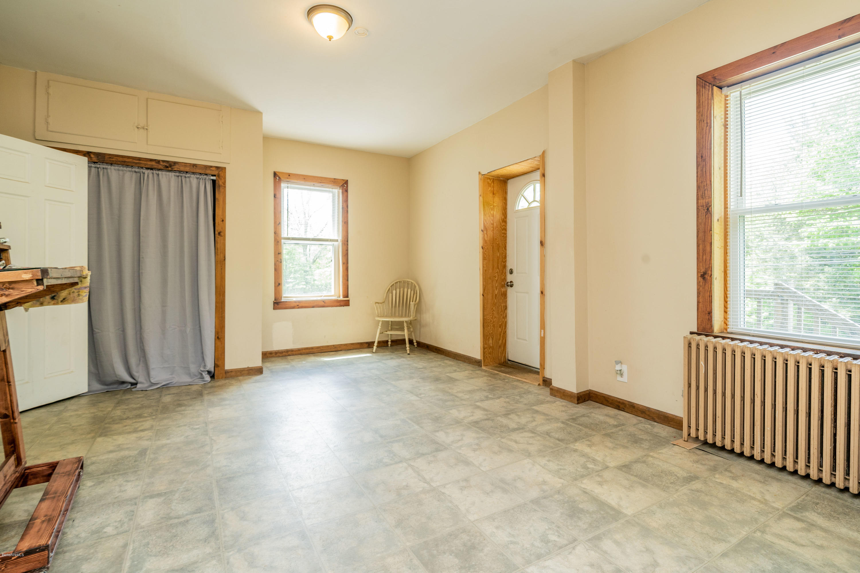 22 Wade Inn Road Becket, MA 01223 - Photo 20 of 32 an empty room with windows