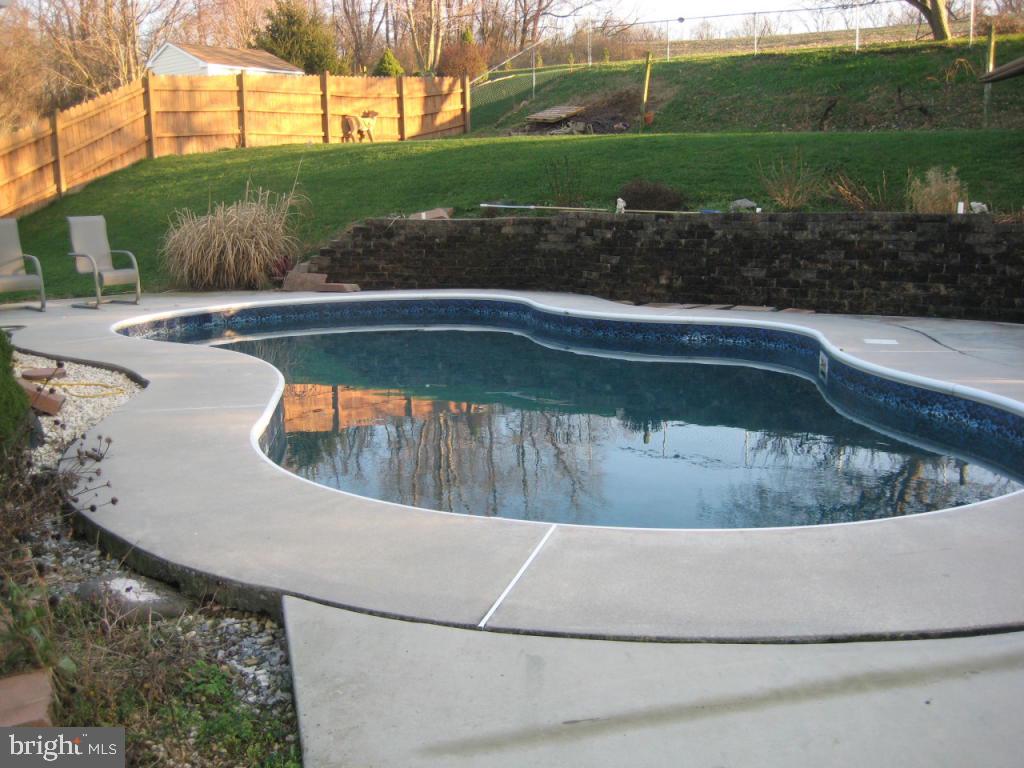 2254 Turnpike Road Elizabethtown, PA 17022 - Photo 19 of 38 Gallery Image 19
