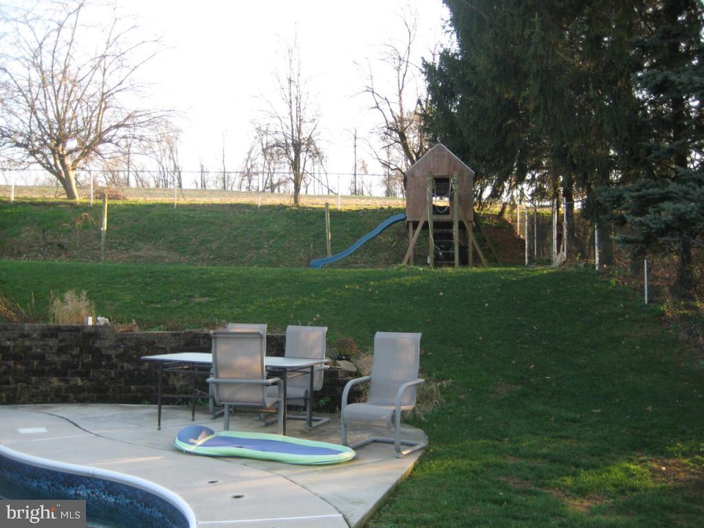 2254 Turnpike Road Elizabethtown, PA 17022 - Photo 31 of 38 Gallery Image 31