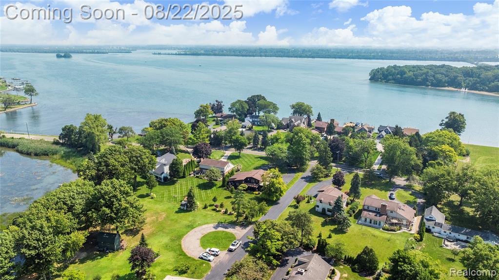 29130 East River Road Grosse Ile, MI 48138 - Photo 8 of 58 Gallery Image 8