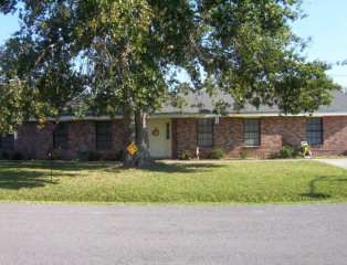 155 Sycamore Street Raceland, LA 70394 - Photo 1 of 1 Main View