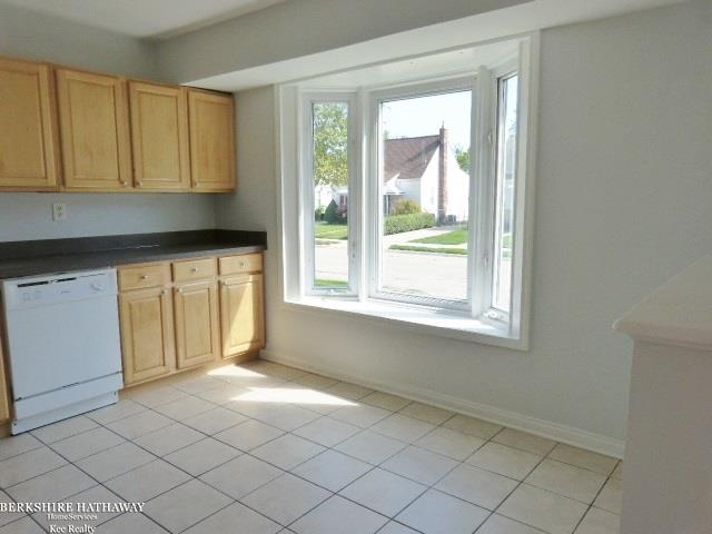 21749 Rausch Avenue Eastpointe, MI 48021 - Photo 7 of 18
