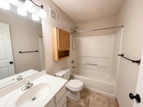 $295,000 | 17005 78th Place North, Maple Grove, MN 55311