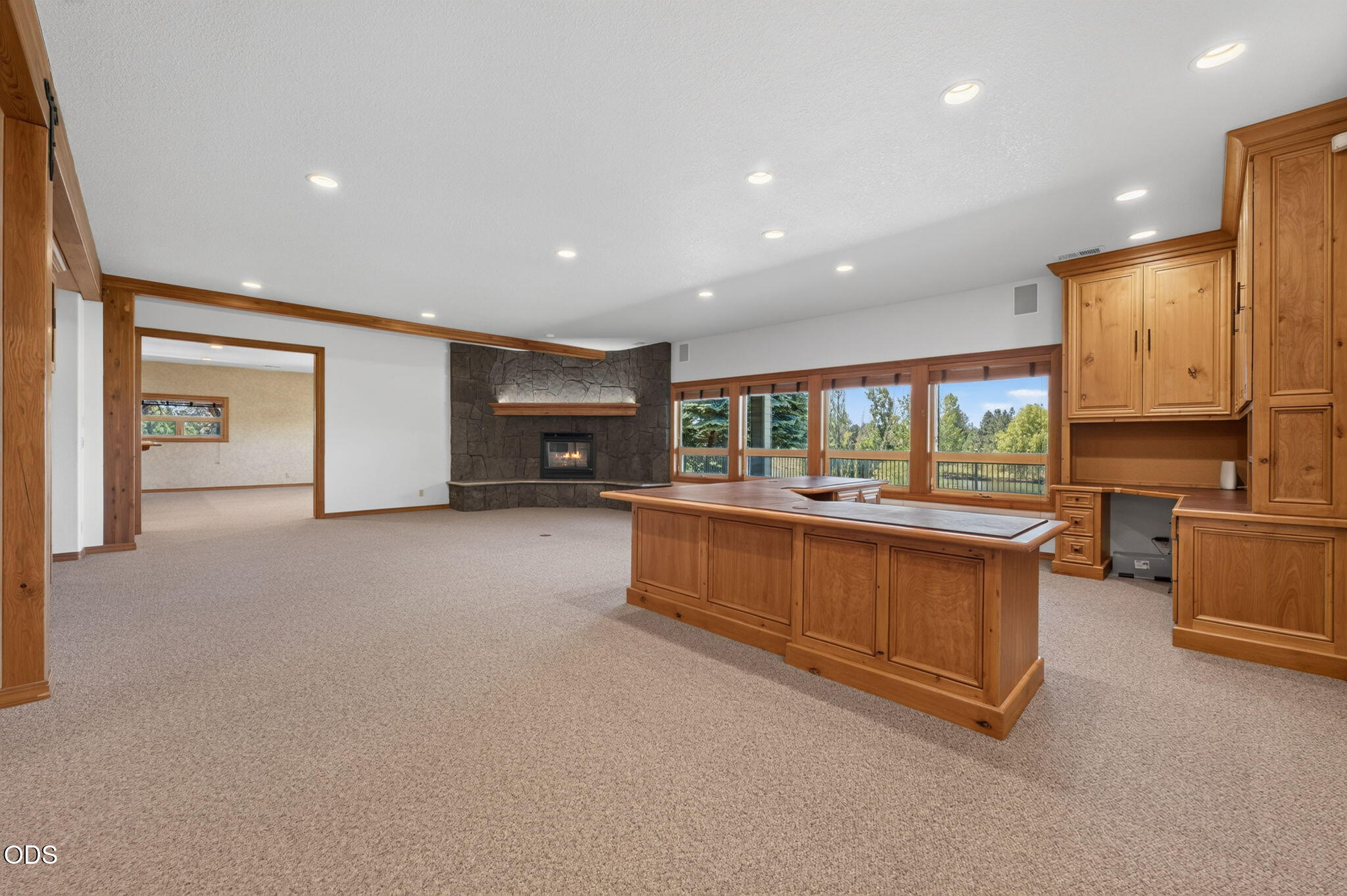 21955 Rickard Road Bend, OR 97702 - Photo 21 of 50