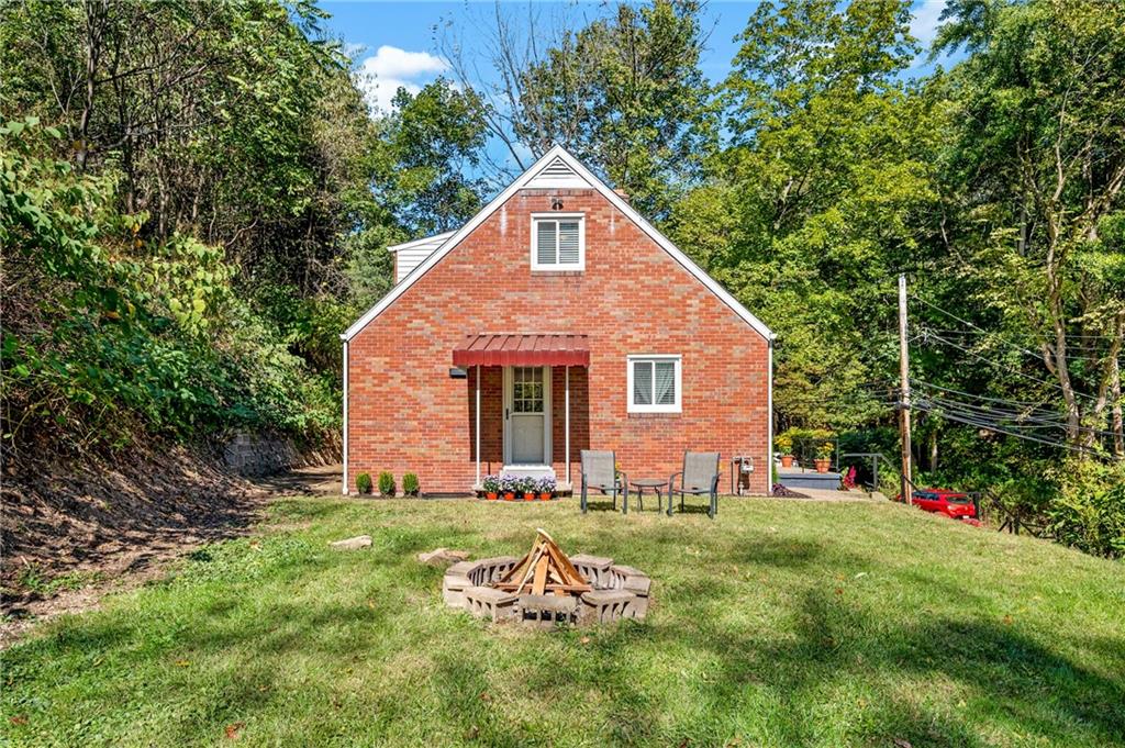 331 Eicher Road Pittsburgh, PA 15237 - Photo 15 of 39 Gallery Image 15